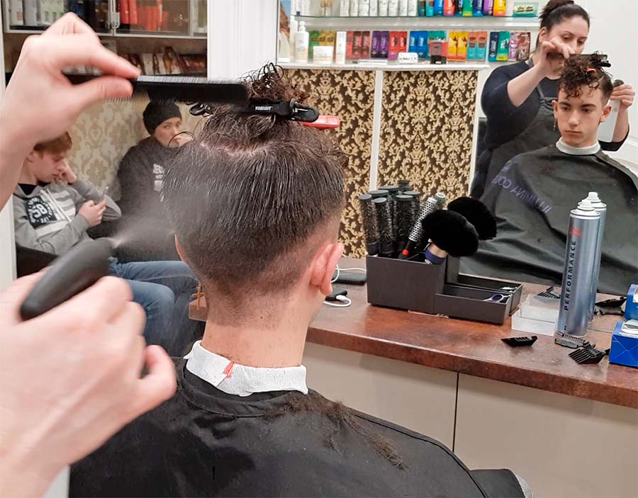 Окрашивание волос цена и стоимость на Сенной площади в салоне 