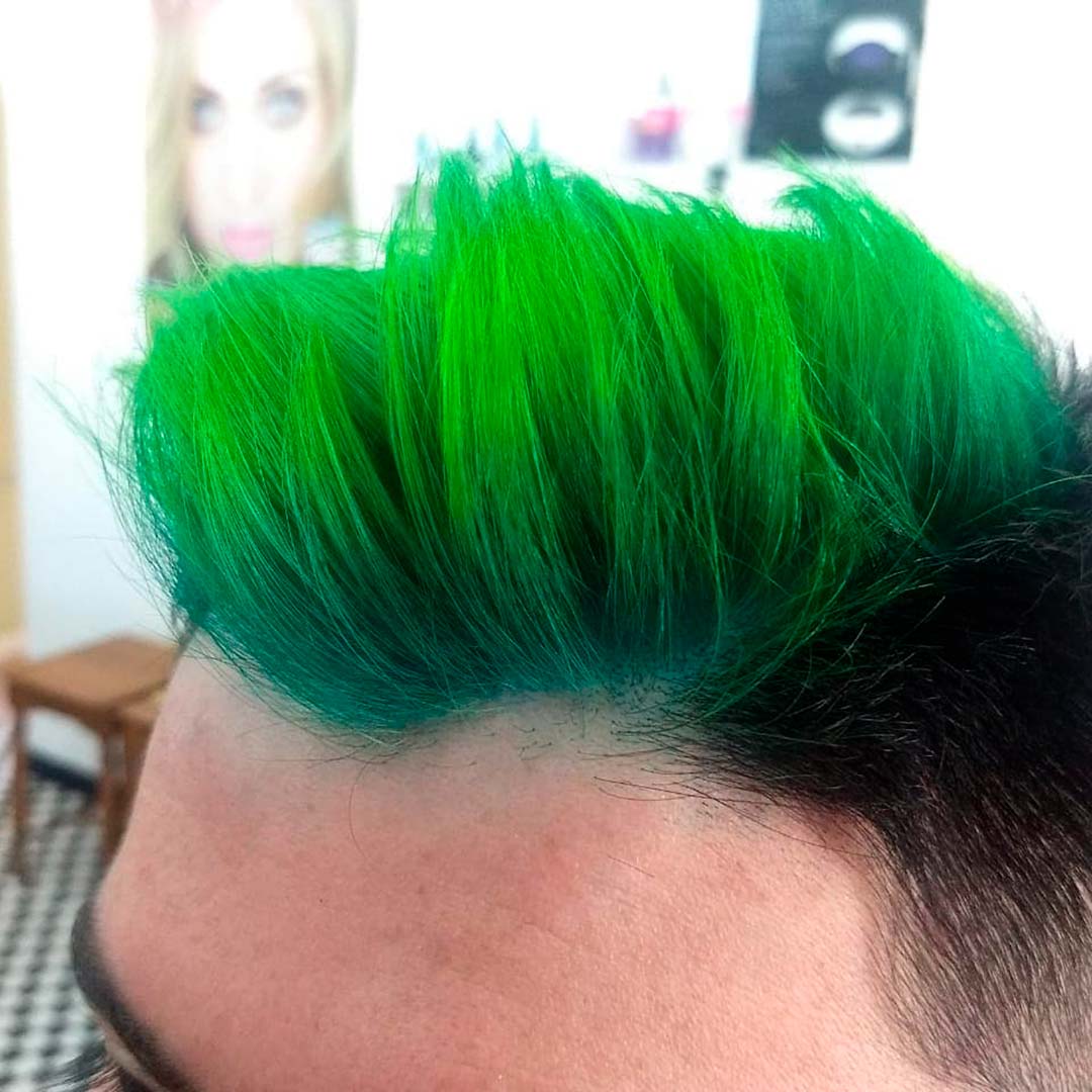 Если зеленые волосы покрасить в черный