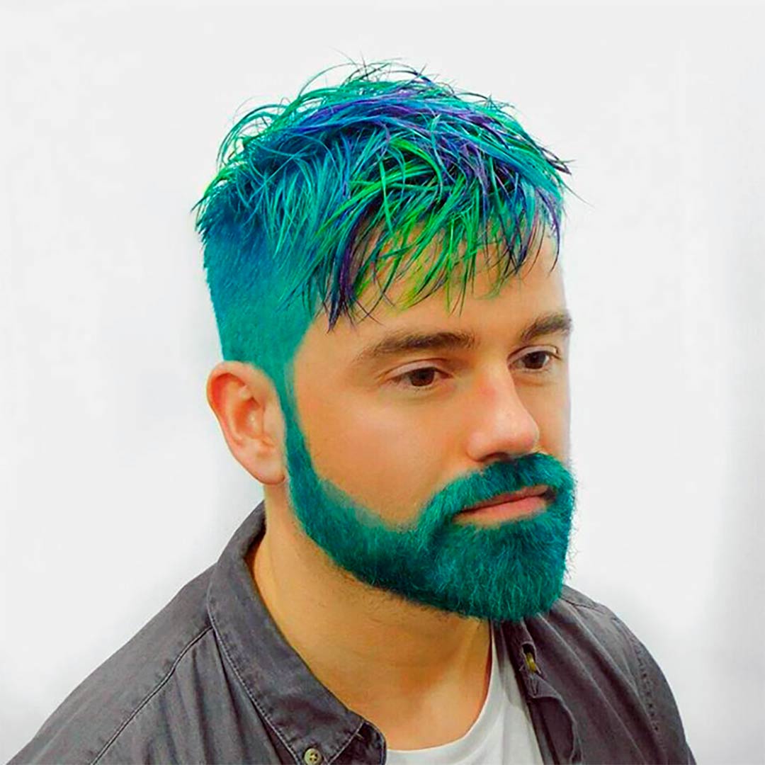 Покраска волос перьями у мужчин