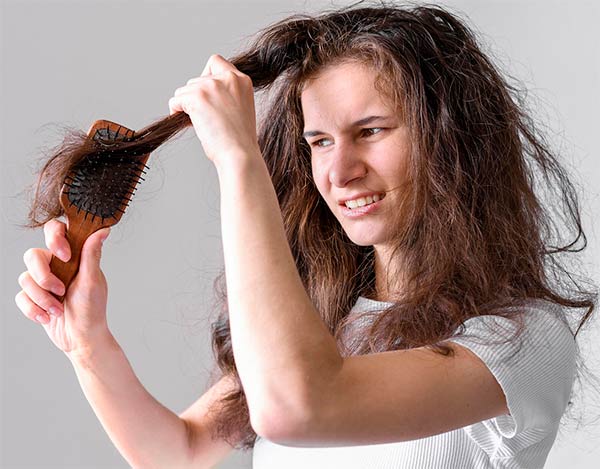 Укладка кудрявых волос: способы и их особенности