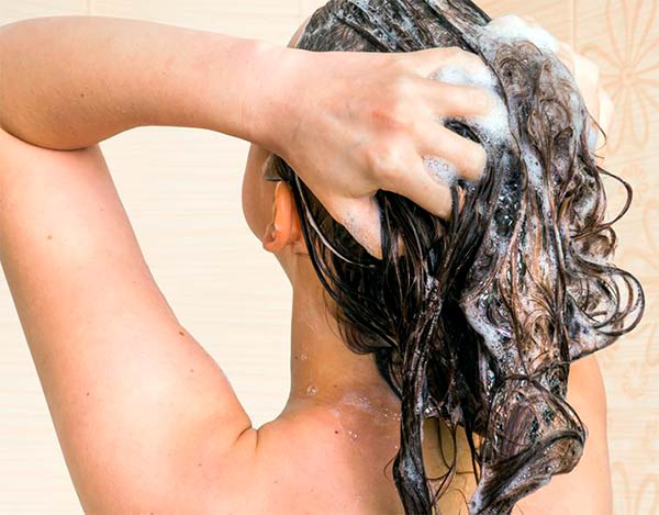 Как ухаживать за волосами зимой: 5 продуктов, которые облегчат жизнь
